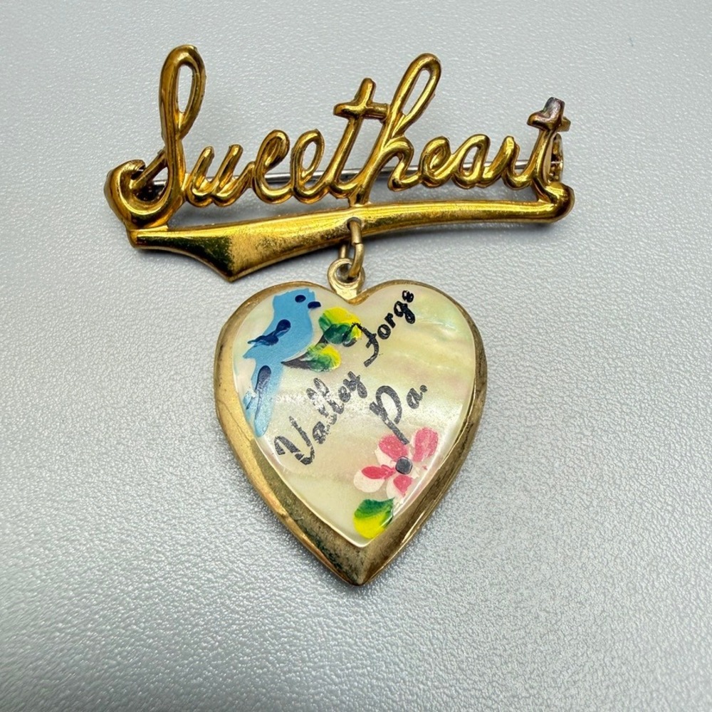Vintage‎ 1940s Sweetheart Heart Locket Brooch Valley Forge Pa Mother of Pearl